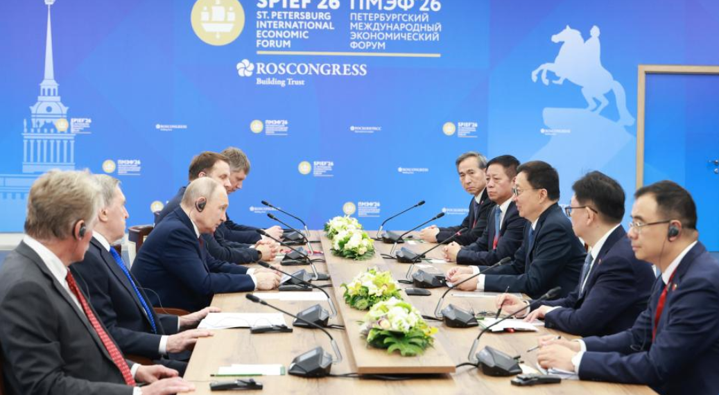 Chinese VP meets Putin