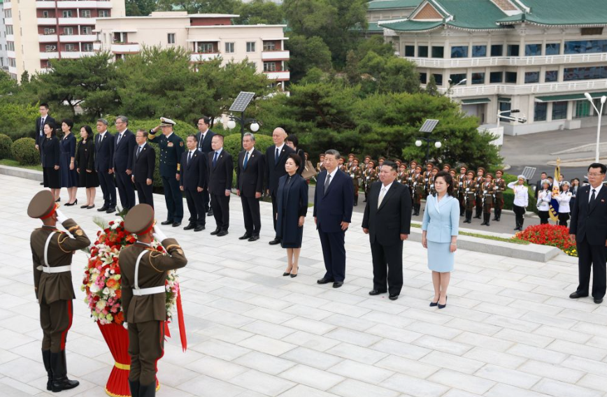 Xi, Kim pledge to carry forward great traditional China-DPRK friendship through generations