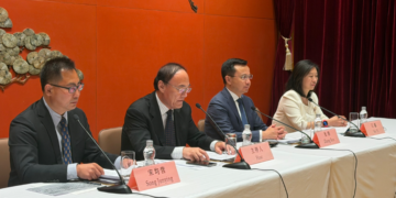 China vows stable Latin America policy amid geopolitical pressure and political transitions, journalists’ top concerns