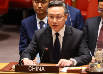 China calls for resumption of talks to defuse Gulf tensions