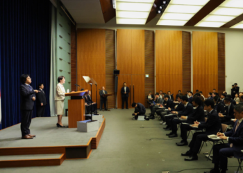 Takaichi slammed for ‘playing word game’ in remarks on ‘communicating’ with China, and evading source of tension