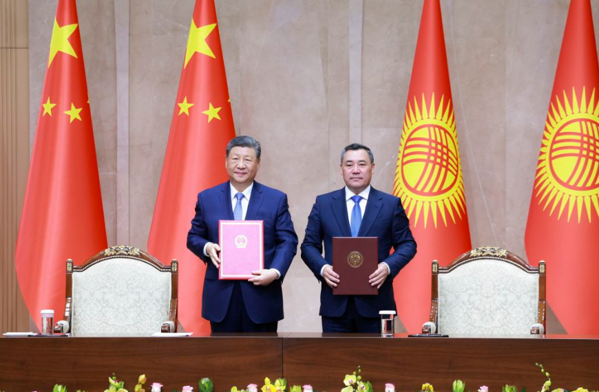 Xi holds talks with Kyrgyz president